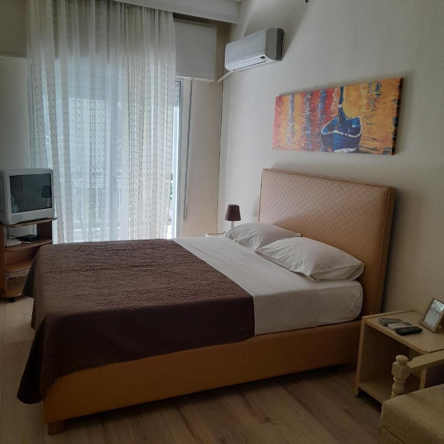 Zefi'S Apartment Néa Péramos 외부 사진